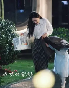 《婚色已晚》：当爱情褪色，婚姻如何保鲜？深度解析情感危机